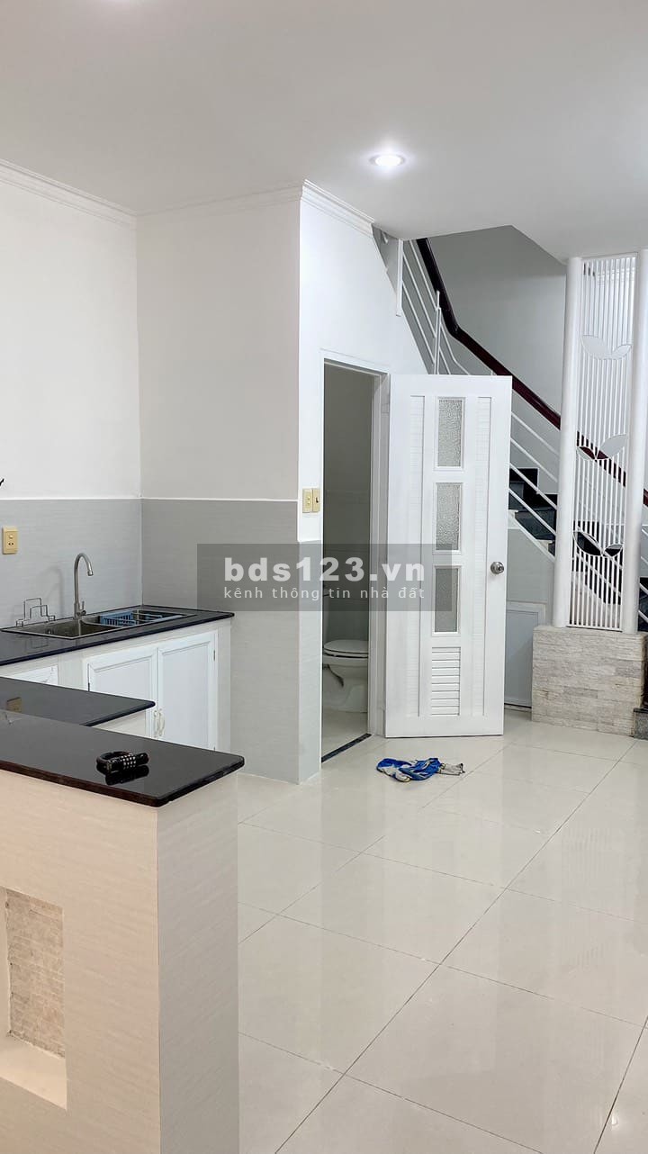 Bán nhà Nguyễn Trọng Tuyển, Phường 1, Tân Bình giá cực SỐC cần bán gấp.