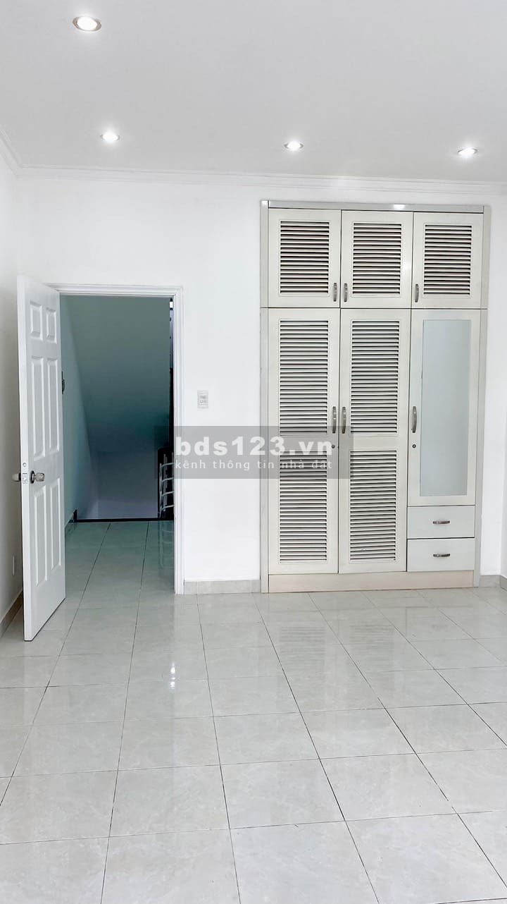 Bán nhà Nguyễn Trọng Tuyển, Phường 1, Tân Bình giá cực SỐC cần bán gấp.