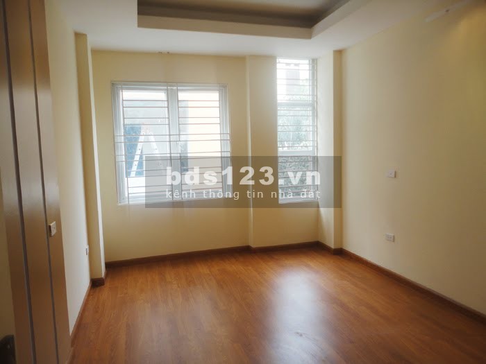 Bán nhà nguyên căn Lĩnh Nam, lô góc ngõ nông, dt 35/40 giá bán 3.2 tỷ, lhcc