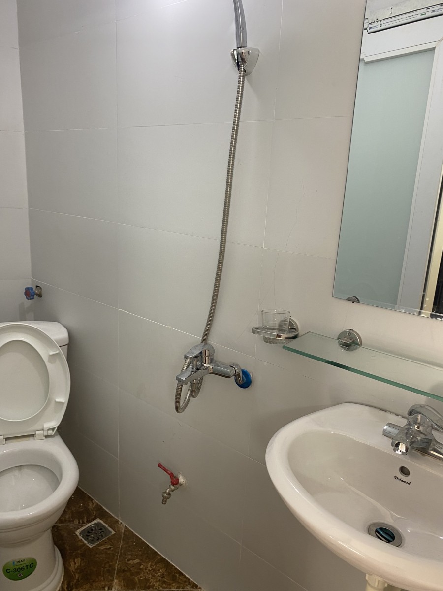 Chính chủ cần bán nhà đất ngõ 285 Đội Cấn mới sửa lại đẹp, 4 tầng kiên cố
