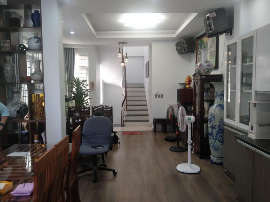 Kinh doanh sắp mặt Vạn Phúc 60m, phong cách Châu Âu, lô góc giá chỉ 5.7 tỷ