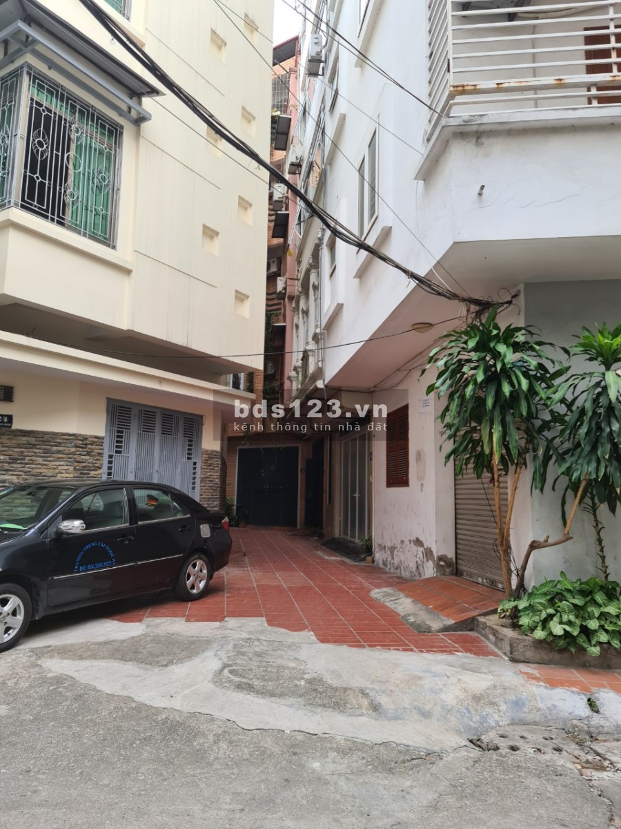Cho thuê nhà riêng phố Đặng Thùy Trâm: DT50mx4 tầng, lô góc, ô tô vào nhà, giá 16tr