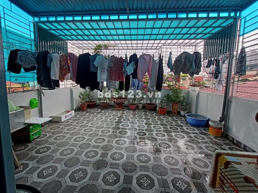 Võ Chí Công, 83mX5TX5mMT, Thang máy. Kinh doanh. Giá 10.8 tỷ