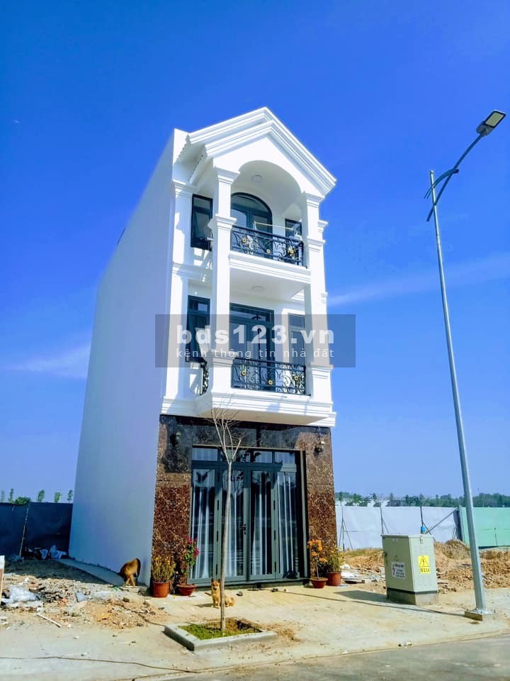 Cần bán nhà mặt tiền liền kề ở Phú Chánh, Tân Uyên, Bình…