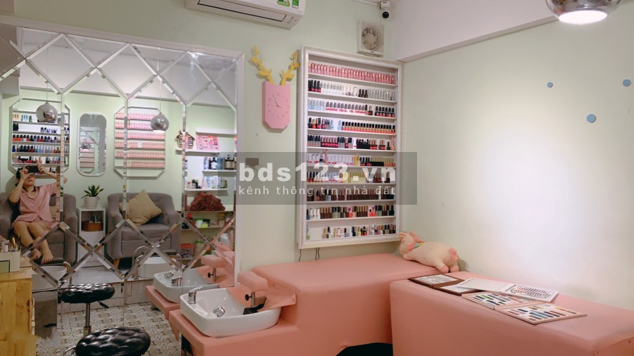Bán căn hộ 65m2 có sổ hồng, có nội thất, giá chỉ 2,2 tỷ, hỗ trợ ngân hàng 1,8 tỷ