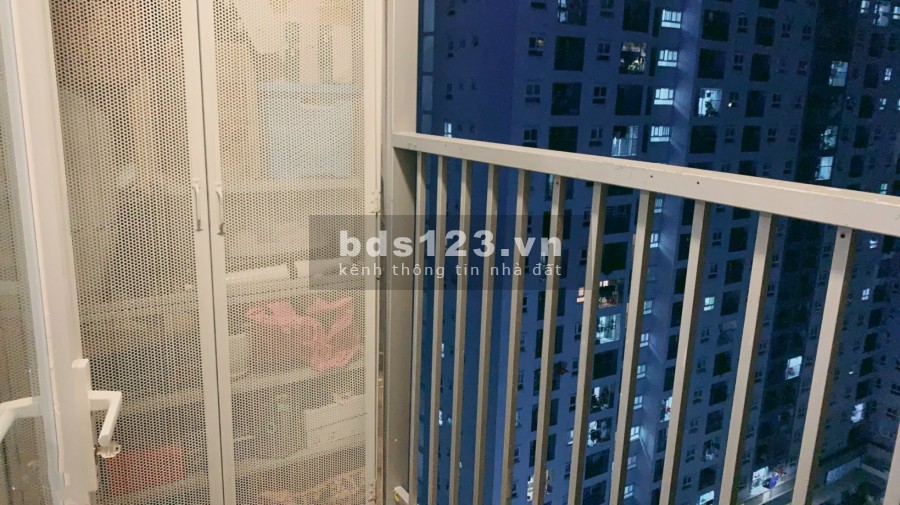 Bán căn hộ 65m2 có sổ hồng, có nội thất, giá chỉ 2,2 tỷ, hỗ trợ ngân hàng 1,8 tỷ