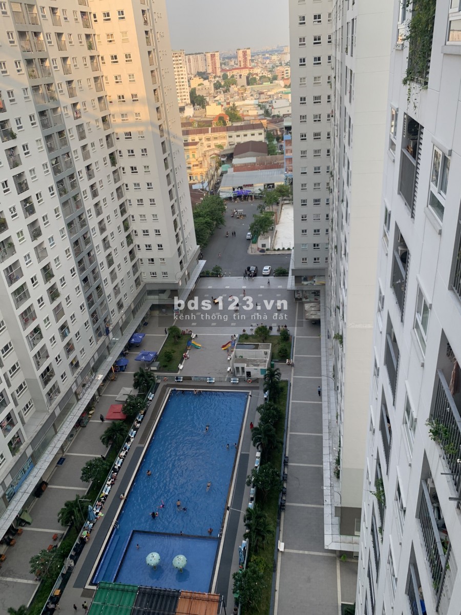 Bán căn hộ 65m2 có sổ hồng, có nội thất, giá chỉ 2,2 tỷ, hỗ trợ ngân hàng 1,8 tỷ