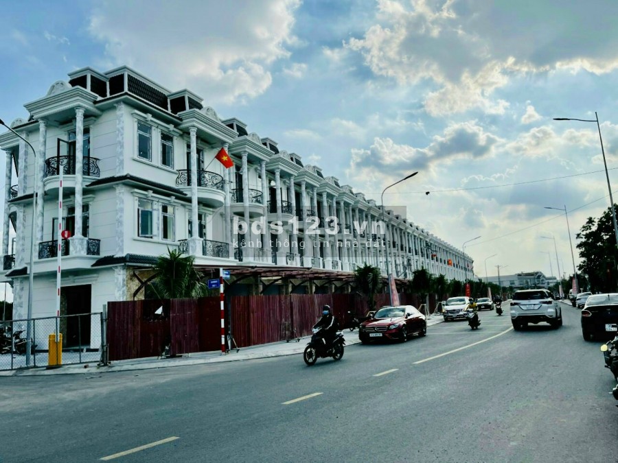 Nhà Phố Đẳng Cấp Châu Âu giá chỉ từ 5,1 Tỷ, Dĩ An, Bình Dương, ngân hàng hỗ trợ vay