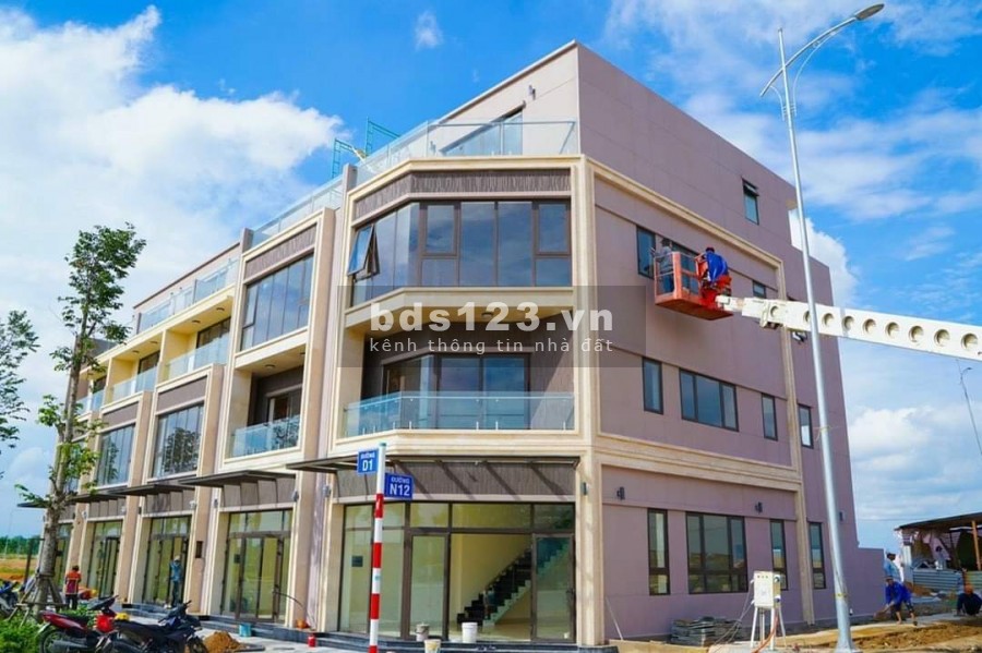 Chỉ 1 tỷ 500 triệu mua nhà phố tặng ngay bảo hiểm trị giá 5 tỷ đồng, sổ sẵn bàn giao công chứng ngay