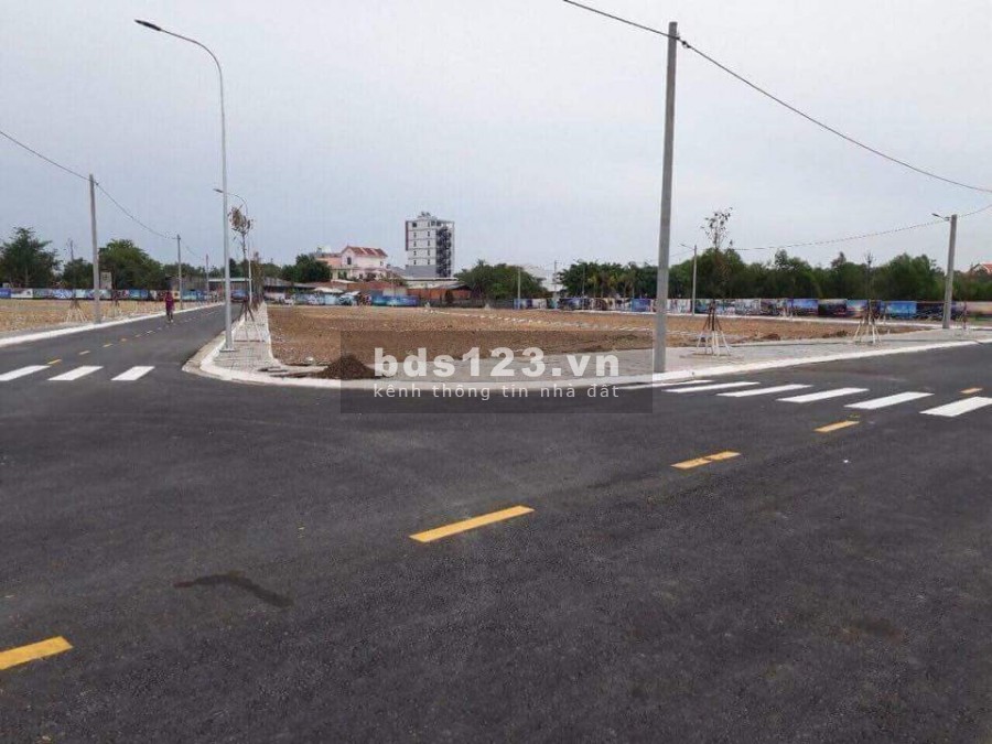 Đất thổ cư, có sổ hồng riêng ngay 2 mặt tiền đường nhà nước gần trung tâm TX.BẾN CÁT