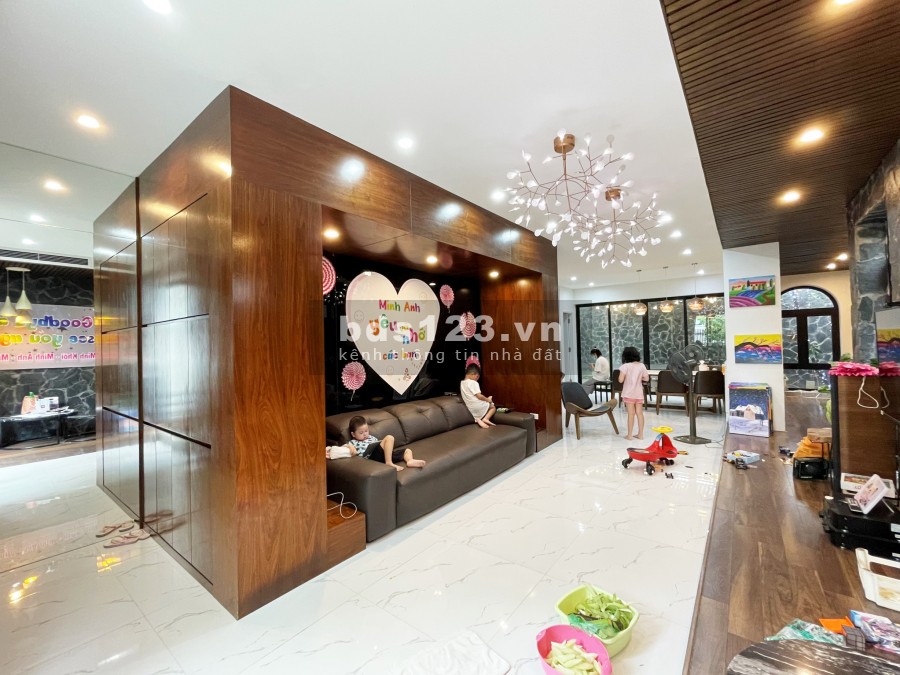 Siêu Phẩm Biệt Thự Độc Bản 180m2 KĐT Việt Hưng. Hướng mát Thiết kế hiện đại NT cao cấp