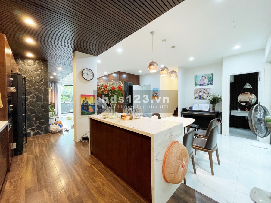 Siêu Phẩm Biệt Thự Độc Bản 180m2 KĐT Việt Hưng. Hướng mát Thiết kế hiện đại NT cao cấp