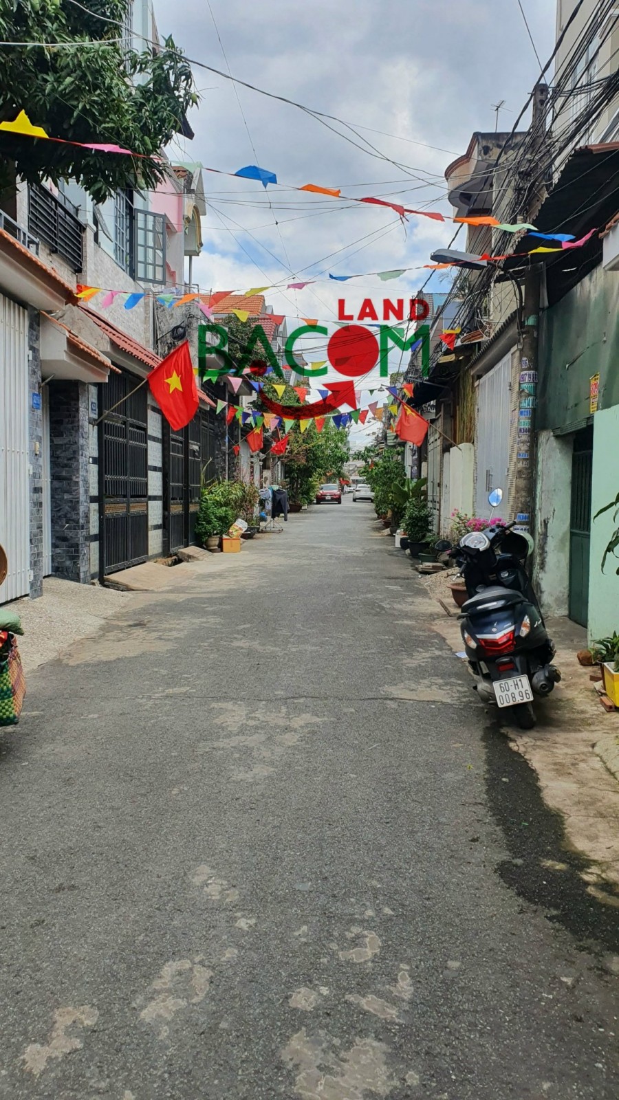 Bán đất 2mặt tiền đường nhựa, tặng nhà và 2 phòng trọ P.Trung Dũng,SHR full thổ