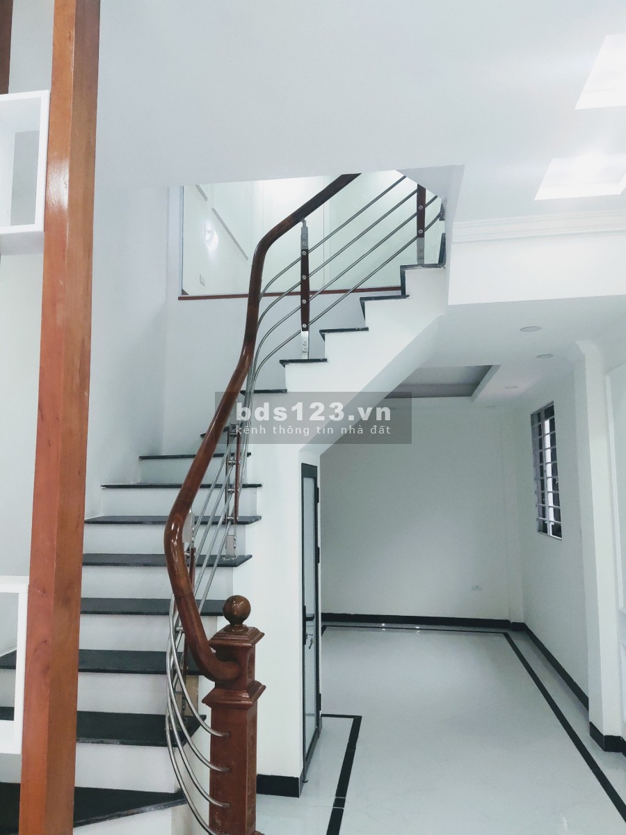 Bán nhà 4 tầng xây mới MINH KHAI - BẮC TỪ LIÊM . Gần Đh Công Nghiệp, quốc lộ 32 , đường Văn Tiến Dũng