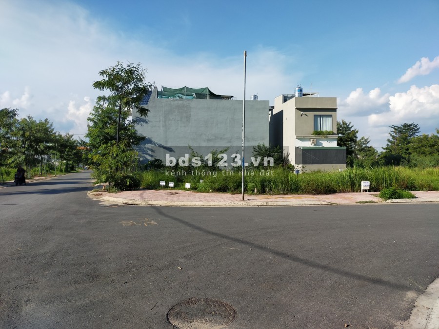 Biên Hoà : Đất nền dự án nằm sau KCN PouChen, diện tích từ 100~179m2. giá chỉ 1.7 tỷ/ nền