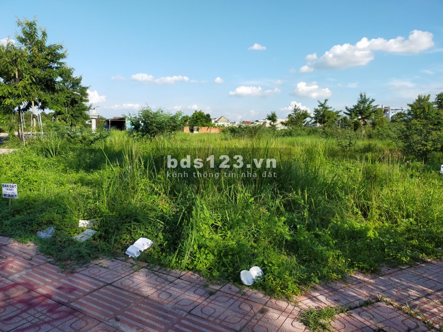 Biên Hoà : Đất nền dự án nằm sau KCN PouChen, diện tích từ 100~179m2. giá chỉ 1.7 tỷ/ nền