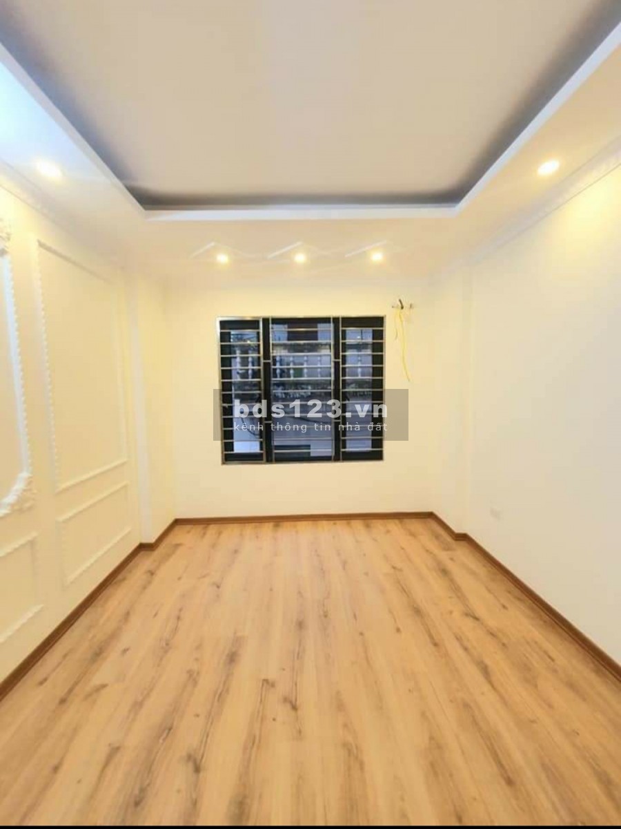 Bán nhà Phú Diễn Lô góc, ôtô, ngõ thông, trước nhà đá bóng, dt 42m2, 4 tầng, giá 3.85 tỷ