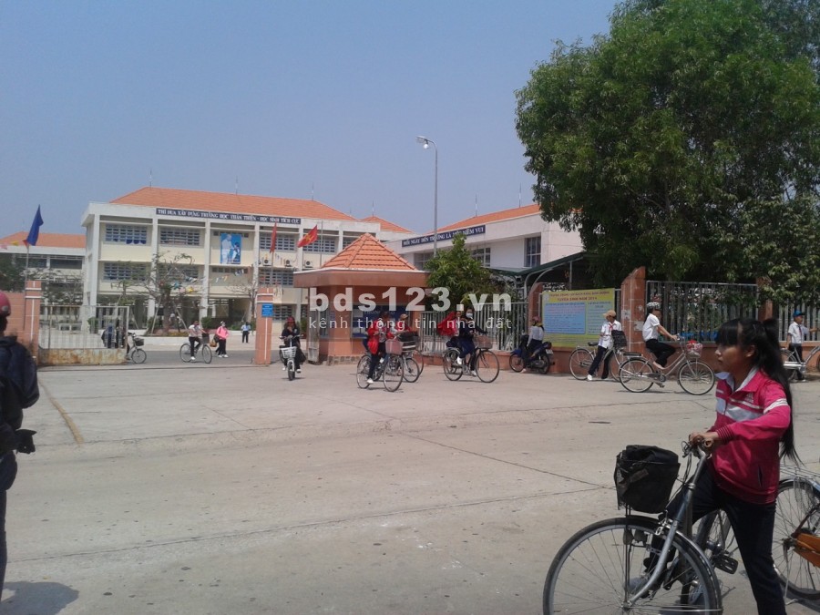 Kẹt vốn cần nhượng lại lô đất tại Bến Cát, Bình Dương, sổ hồng riêng, thổ cư 100%