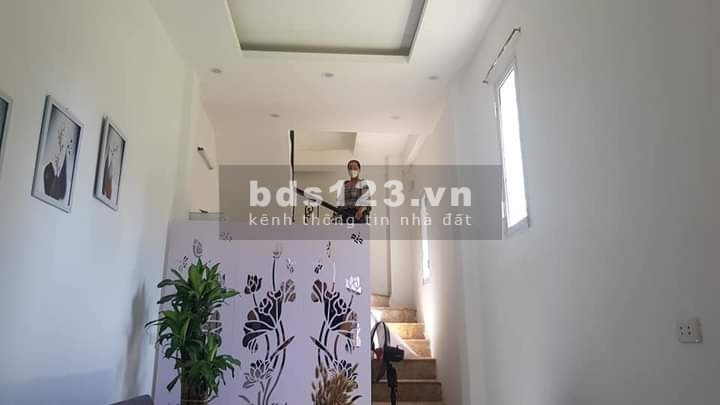 Bán nhà hơn 1 tỷ nhà đẹp ở ngay, 3 thoáng, 4 tầng, sổ hồng riêng nở hậu, Phương LIệt, Thanh Xuân