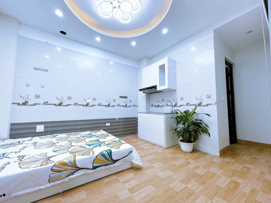 BÁN GẤP căn hộ, Trần Cung, 56m2 x 4T, MT 4.1m, kinh doanh, 5.65 tỷ, Từ Liêm.
