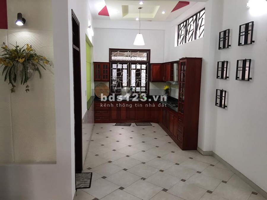 Tận hưởng biệt thự sân vườn 102 khu vip Phường 7 Tân Bình, sổ hồng, pháp lý chuẩn