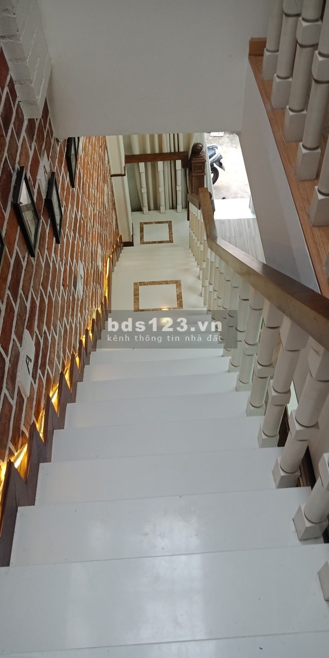 Tận hưởng biệt thự sân vườn 102 khu vip Phường 7 Tân Bình, sổ hồng, pháp lý chuẩn