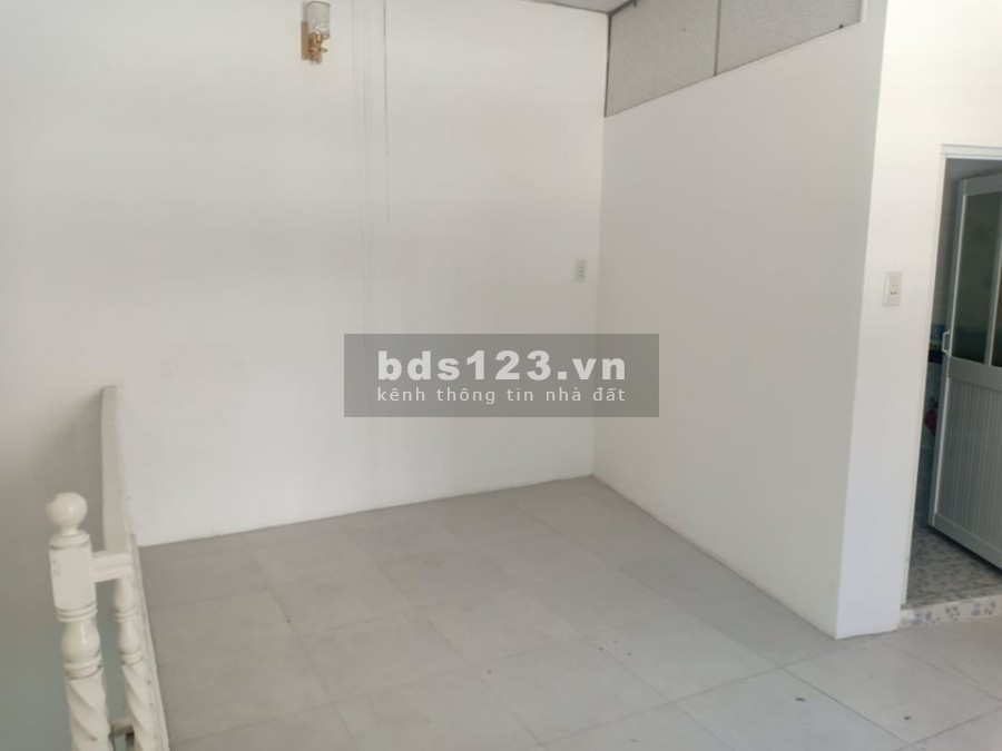Bán nhà Nguyễn Hữu Cảnh, diện tích sử dụng 26m2, ngang 6m, giá bán 2.75 tỷ