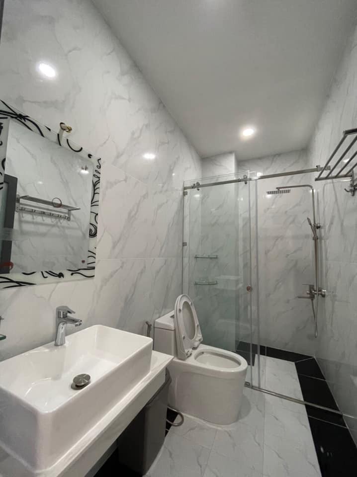 Nhà Ngộp Bán Nhanh Mùa Covid diện tích sử dụng 4x20.2m, 2 Lầu, giá bán 7.1 tỷ