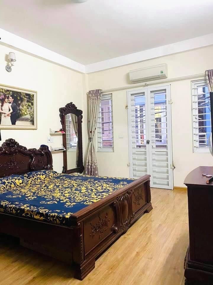 Nhà đẹp măt phố Nguyễn Khang đoạn đẹp nhất khu kinh doanh đỉnh 100m2 15 tỷ