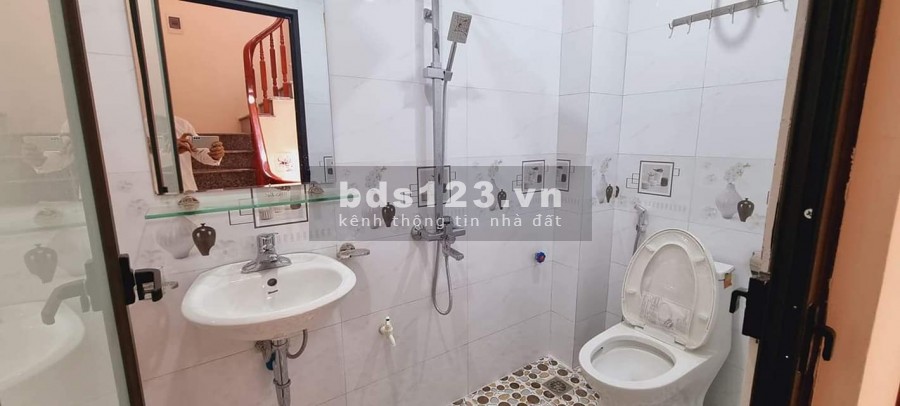 Nhà mới 100% 4 tầng sát Vạn Phúc đường vào ngõ lớn, cách ô tô tránh 20m, giá 2.55 tỷ