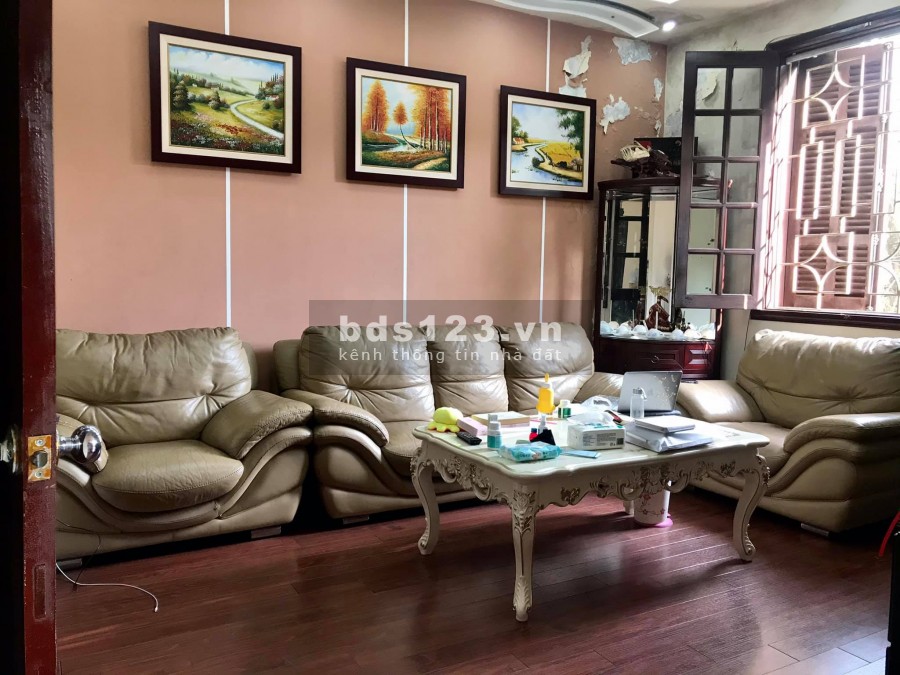 Bán nhà Nguyên Hồng, lô góc, diện tích sử dụng 50m2, giá bán nhanh 15.8 tỷ