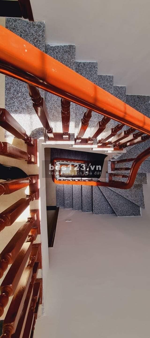 Nhà mới 100% 4 tầng sát Vạn Phúc đường vào ngõ lớn, cách ô tô tránh 20m, giá 2.55 tỷ