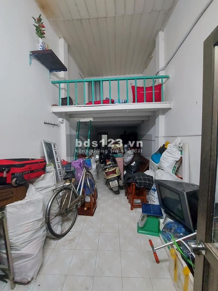 Bán đất tặng nhà tặng nhà 1 tầng phố Vọng vị trí đẹp, giá hạt rẻ 2.45 tỷ