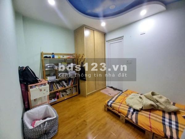Bán nhà ngõ 236 Đại Từ 20m ra đường ô tô nhà chủ tự xây đẹp, đúc bê tông 4 tầng