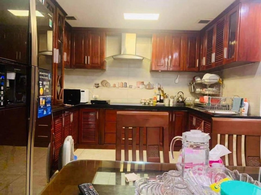 Bán gấp nhà phố Nguyễn Ngọc Nại, dt 50m2, ngõ ô tô 5 tầng đúc, giá bán 6.9 tỷ