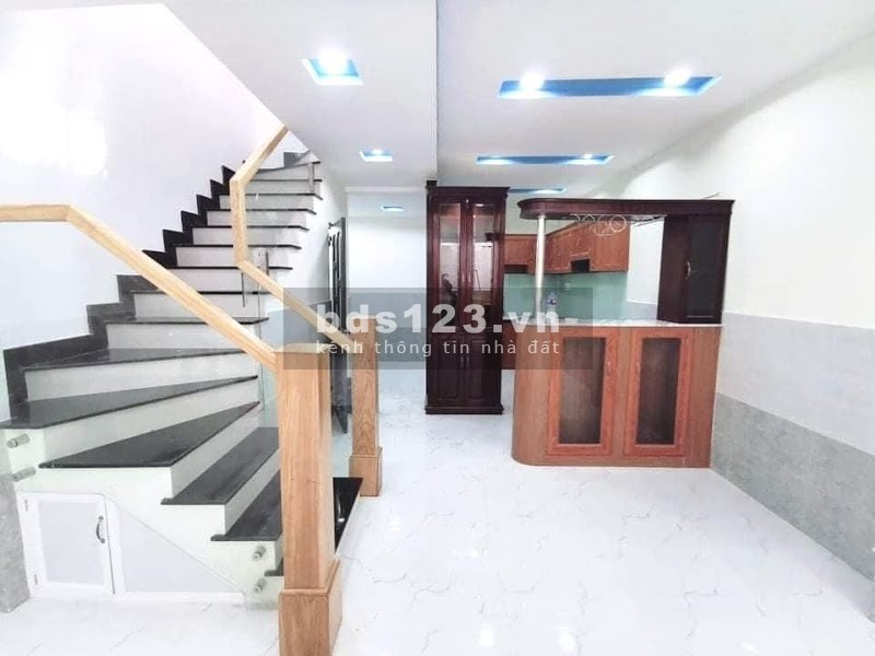 Hẻm xe hơi đổ cổng sất mặt tiền đường giá tốt nhất Phú Nhuận, giá chỉ 4.25 tỷ