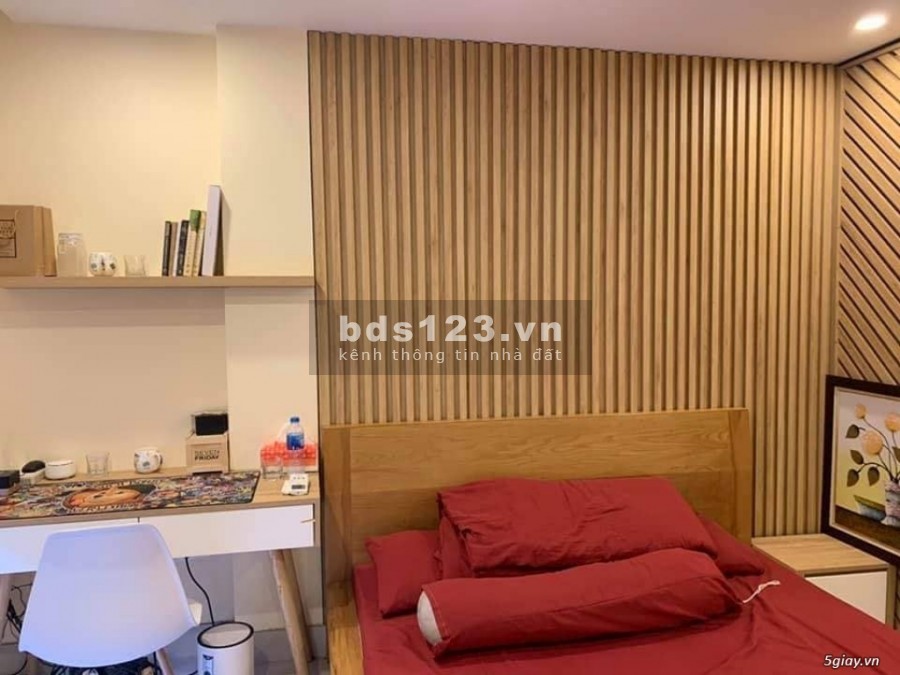 Bán gấp nhà Trịnh Công Sơn Tây Hồ, 40m2*4T, 10M ra Phố đi bộ, mặt tiền rộng, giá chỉ 4,1 tỷ