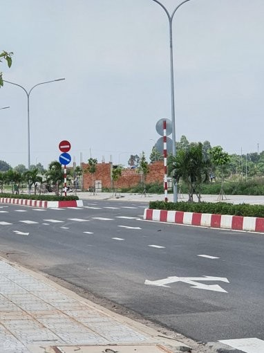Bánh nhanh lô đất nền liền kề chợ, khu dân cư, mt Q1A, giá đầu tư siêu lợi nhuận