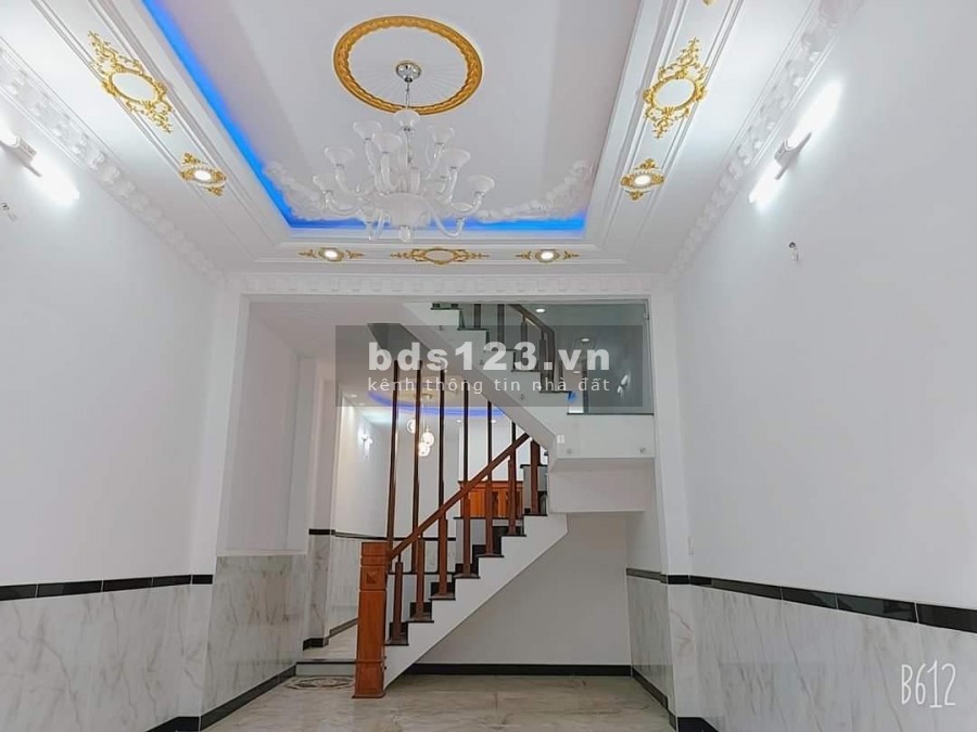 Hẻm xe hơi quay đầu dt 70m2 3 tầng, 4PN Võ Thị Phải Thới An Quận 12 giá 4 tỷ 65 TL