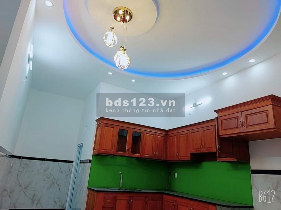Hẻm xe hơi quay đầu dt 70m2 3 tầng, 4PN Võ Thị Phải Thới An Quận 12 giá 4 tỷ 65 TL