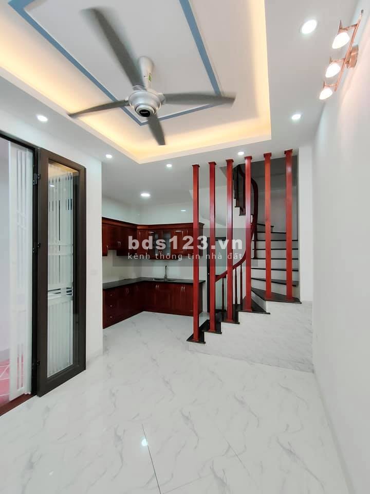 Bán nhà cực hiếm nhỉnh 2 tỷ, nhà đẹp phố ô cách, nhà mới đẹp 5 tầng đúc kiên cố