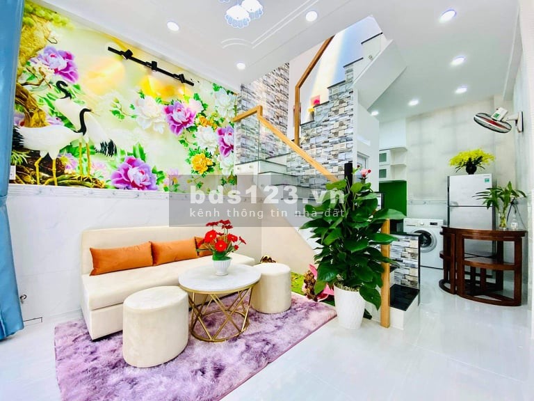 Bán nhà Đường số 3, Gò Vấp diện tích 25m2, 2 tầng hẻm xe hơi, giá 2 tỷ 95