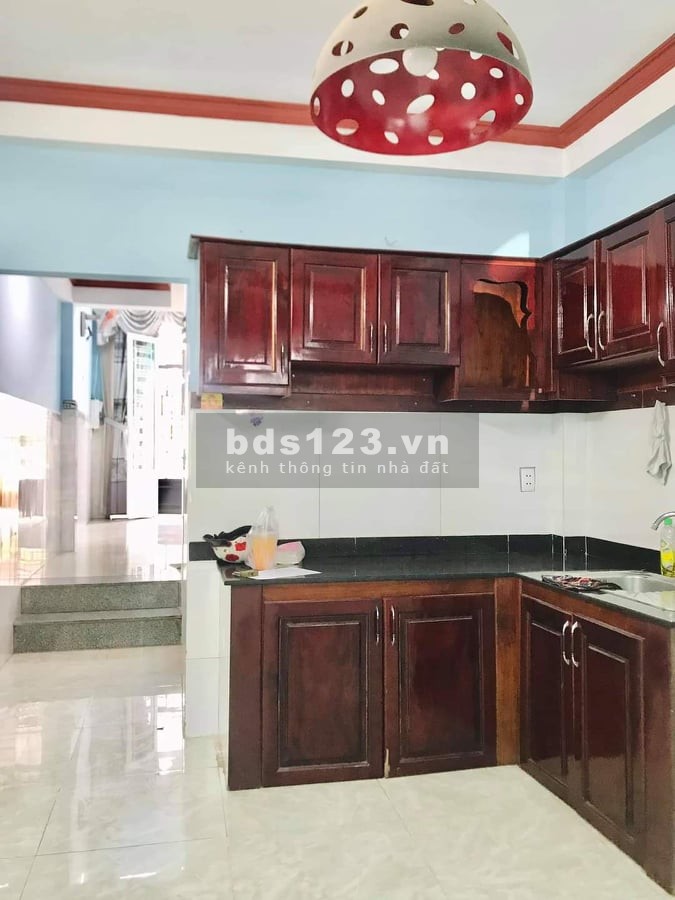 Chủ bán nhà Cách mạng tháng 8, Q10, DT 18m2, 1 trệt, 4 lầu, (3x6)m, chỉ 3.3 tỷ