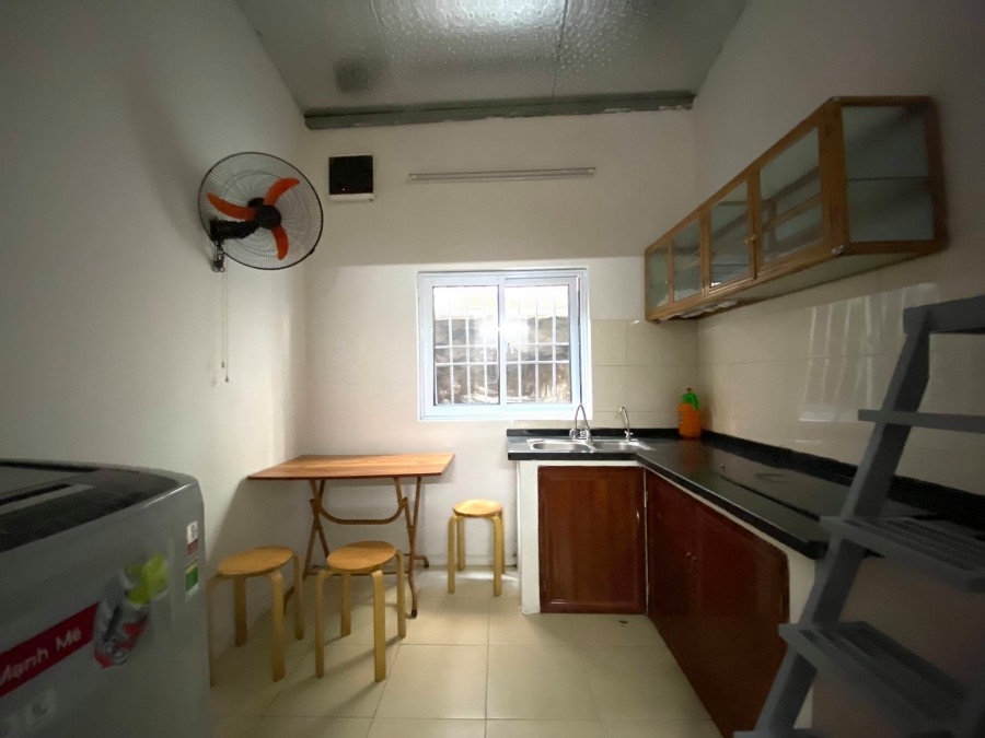 Bán nhà Xã Đàn 2, cách ô tô vài bước chân. đúc 5 tầng giá bán chỉ 2.1 tỷ