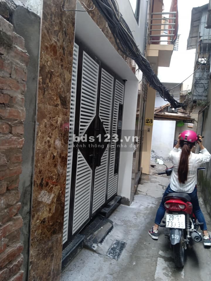 Bán gấp nhà tại vĩnh Tuy, dt 60m2, 5 tầng, 10 phòng khép kín, giá 5.5 tỷ, lhcc 0899823629