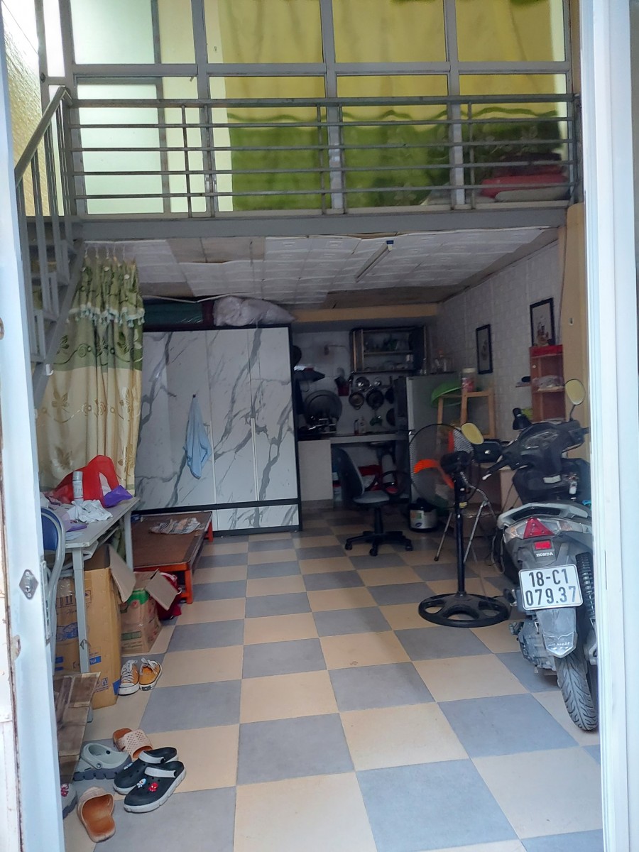 Bán nhà Khương Trung cách ngã tư sở 300m dt 30m2 đúc 2 tầng giá chỉ 2,05tỷ