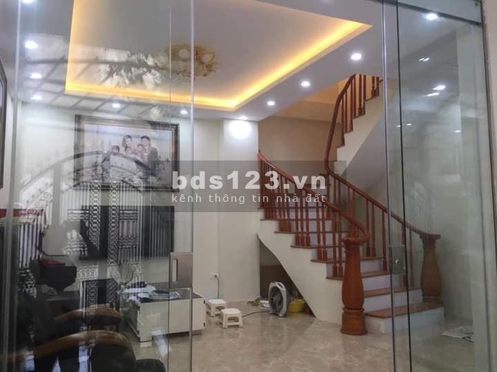 LÔ GÓC 3 THOÁNG - DIỆN TÍCH RỘNG - FULL NỘI THẤT - NGÕ THÔNG - HÀO NAM ĐỐNG ĐA