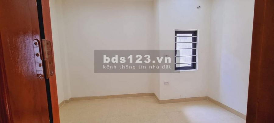 Nhà mới 100% 4 tầng sát Vạn Phúc đường vào ngõ lớn, cách ô tô tránh 20m, giá 2.55 tỷ