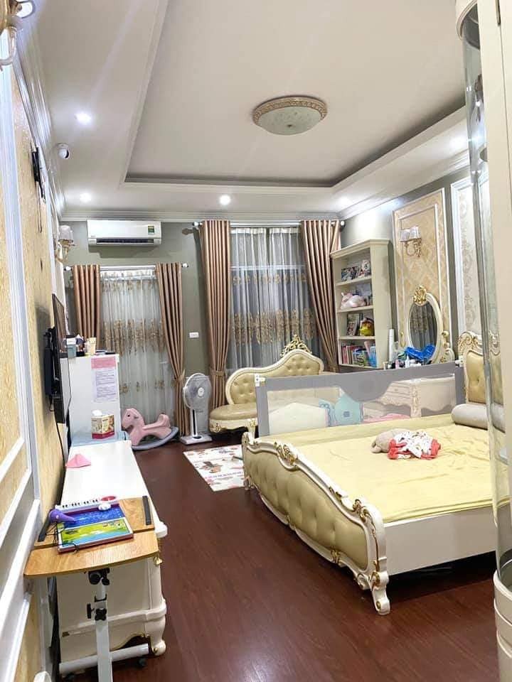 Bán nhà Hàng Bông, diện tích 160m2 đúc kiên cố 8 tầng, giá nhỉnh 500/m2