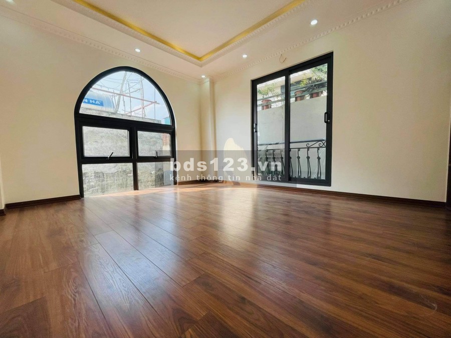 Bán nhà Kim Giang sân vườn tuyệt đẹp 3 tầng diện tích 63m2 giá bán 4.85 tỷ